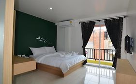 Issara Na Nakhon Living Hotel